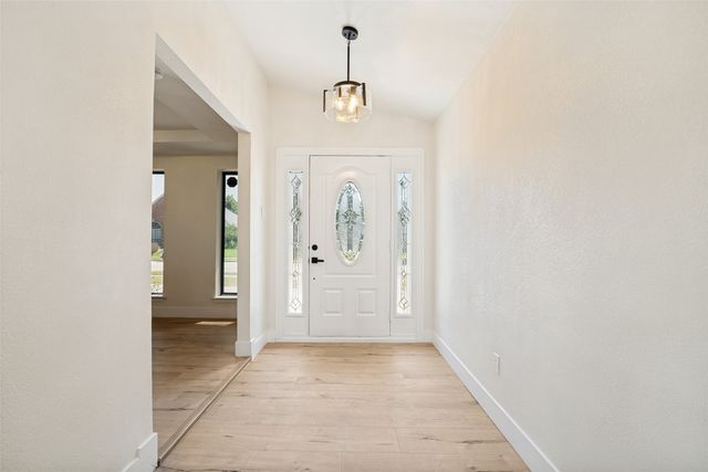 1901 Westshore Drive, Garland, TX 75043