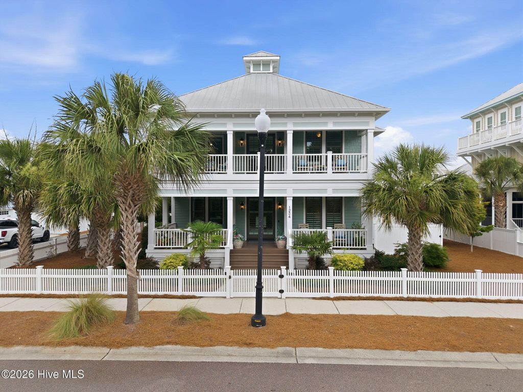 1234 Croaker Lane, Carolina Beach, NC 28428