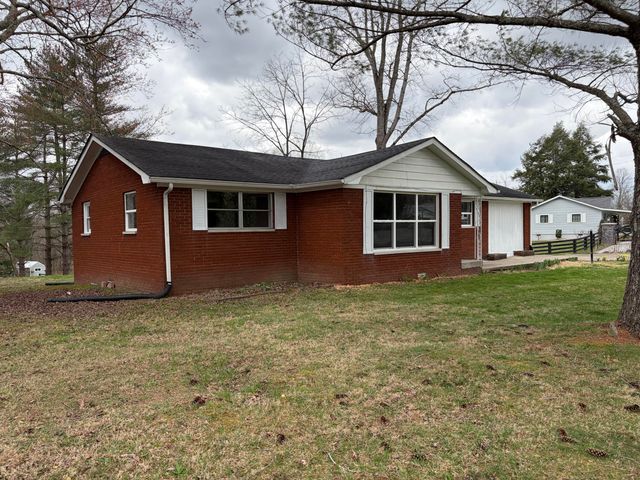 8105 Barbourville Road, London, KY 40744