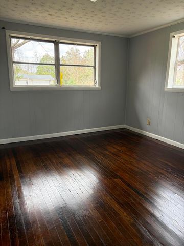 8105 Barbourville Road, London, KY 40744