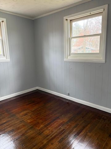 8105 Barbourville Road, London, KY 40744