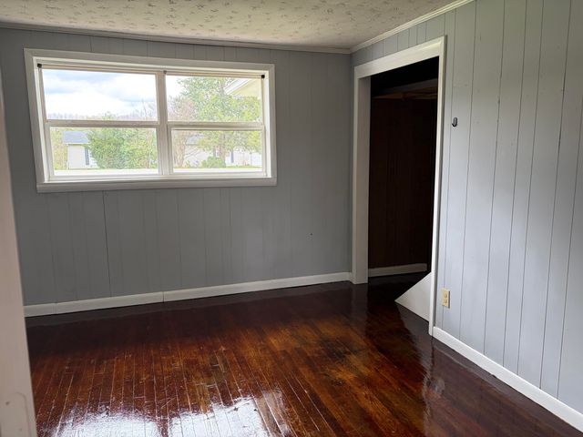 8105 Barbourville Road, London, KY 40744