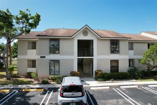 715 Gardens Dr 203, Pompano Beach, FL 33069