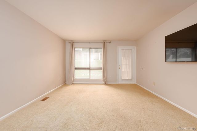 936 Wexford Way, Rochester Hills, MI 48307