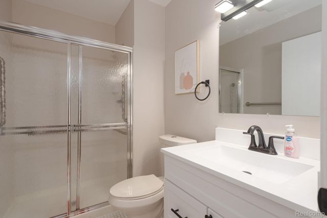 936 Wexford Way, Rochester Hills, MI 48307