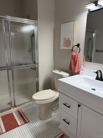 936 Wexford Way, Rochester Hills, MI 48307