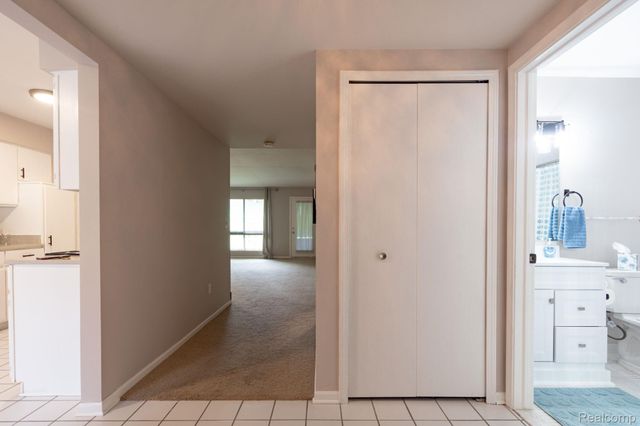 936 Wexford Way, Rochester Hills, MI 48307