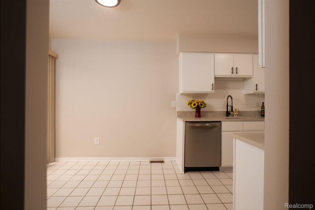 936 Wexford Way, Rochester Hills, MI 48307