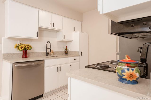 936 Wexford Way, Rochester Hills, MI 48307