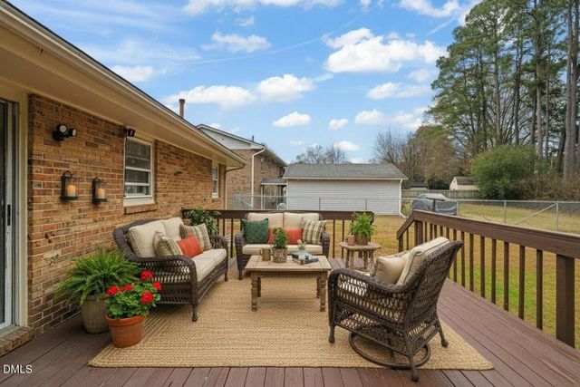 3712 Huntleigh Drive, Raleigh, NC 27604