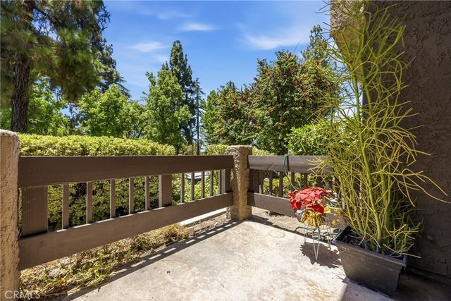 1931 E Huntington Dr F, Duarte, CA 91010