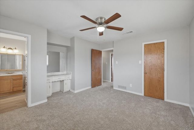 121 Hillside Lane, Desoto, TX 75115