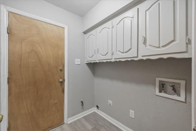 121 Hillside Lane, Desoto, TX 75115