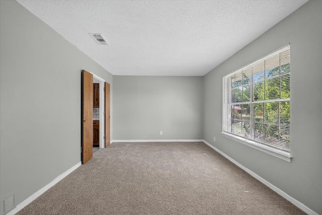 121 Hillside Lane, Desoto, TX 75115
