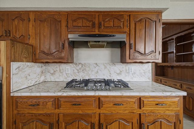 121 Hillside Lane, Desoto, TX 75115