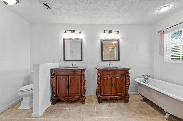 315 WOOTEN ROAD, Lutz, FL 33548