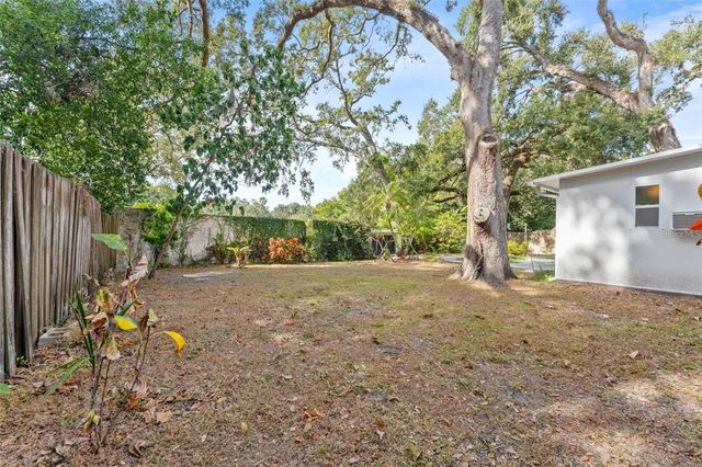 315 WOOTEN ROAD, Lutz, FL 33548