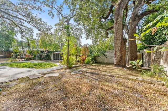 315 WOOTEN ROAD, Lutz, FL 33548