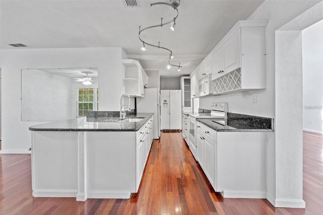 315 WOOTEN ROAD, Lutz, FL 33548