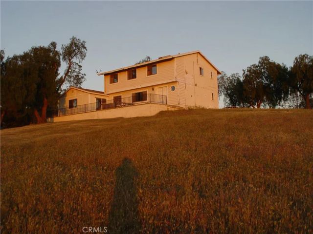 38400 San Ignacio, Hemet, CA 92544
