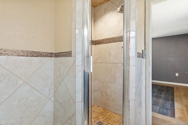 5509 Crosswind, Windcrest, TX 78239