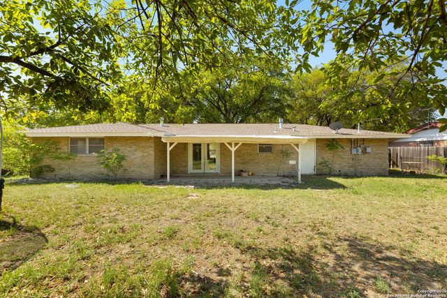 5509 Crosswind, Windcrest, TX 78239