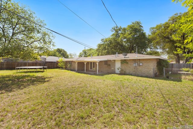 5509 Crosswind, Windcrest, TX 78239