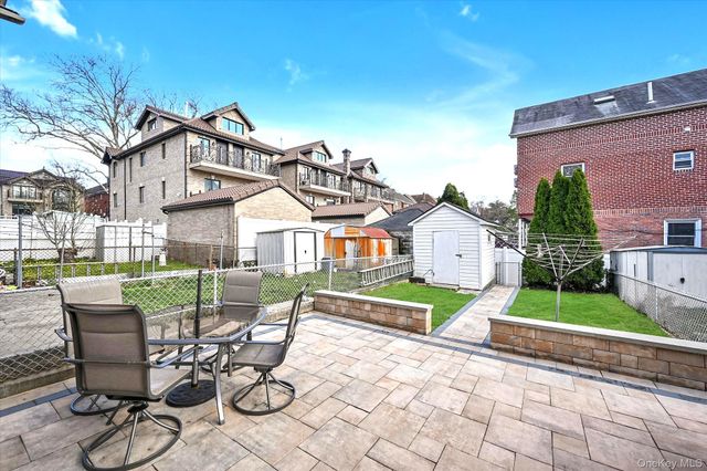 16108 Booth Memorial Avenue, Flushing, NY 11365