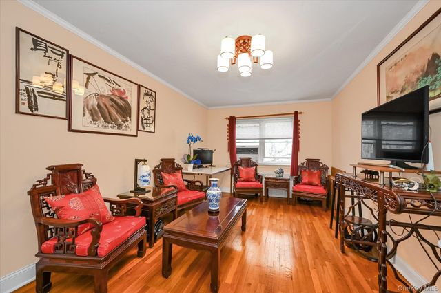 16108 Booth Memorial Avenue, Flushing, NY 11365