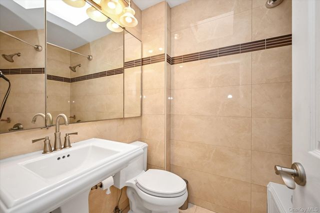 16108 Booth Memorial Avenue, Flushing, NY 11365