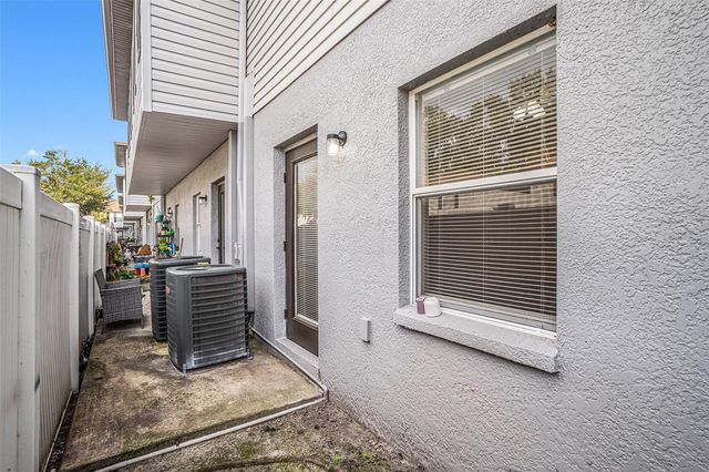 4330 HAR PAUL CIRCLE, Tampa, FL 33614