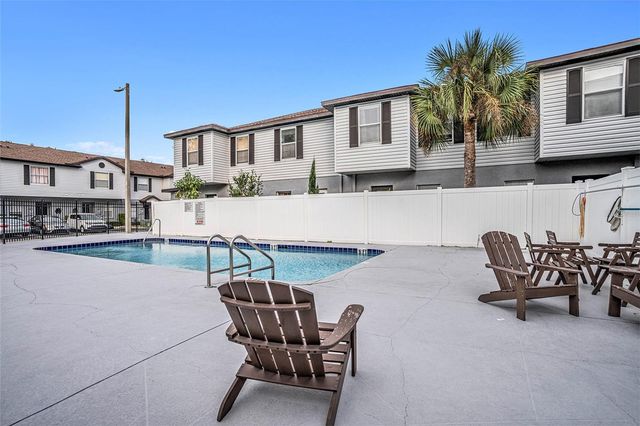 4330 HAR PAUL CIRCLE, Tampa, FL 33614