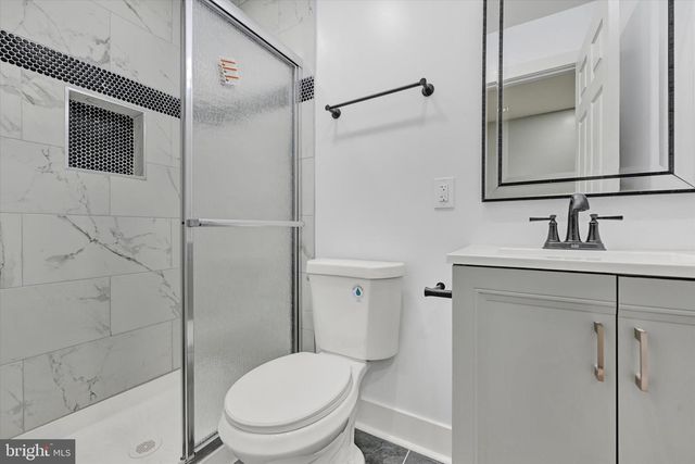 2512 HOLLINS ST, Baltimore, MD 21223