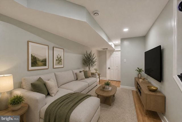 2512 HOLLINS ST, Baltimore, MD 21223