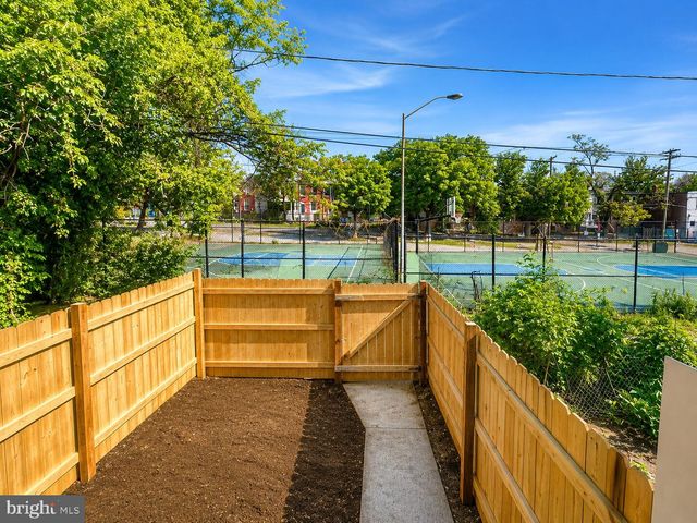 2512 HOLLINS ST, Baltimore, MD 21223