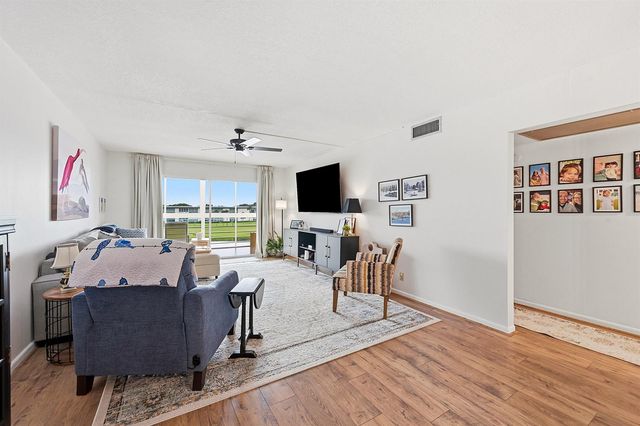 2905 Victoria Place C4, Coconut Creek, FL 33066