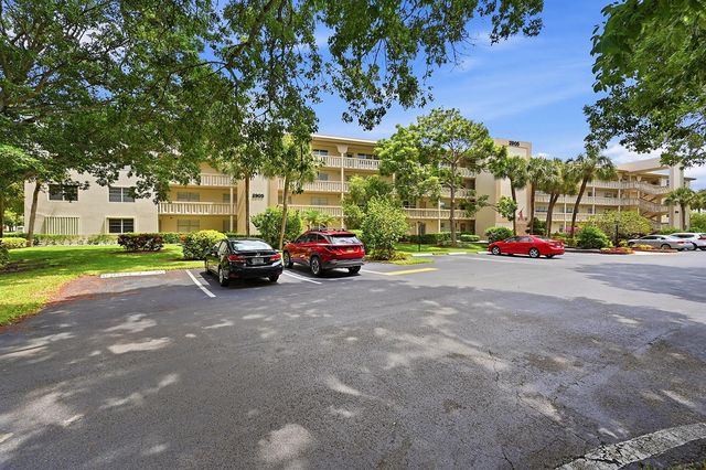2905 Victoria Place C4, Coconut Creek, FL 33066