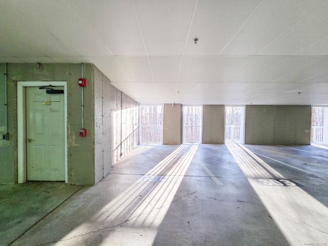 1 Rivington Way 201, Danbury, CT 06810