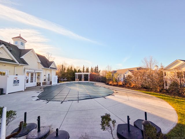 1 Rivington Way 201, Danbury, CT 06810