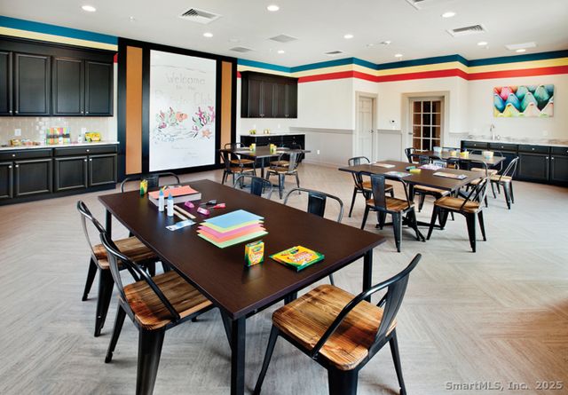 1 Rivington Way 201, Danbury, CT 06810