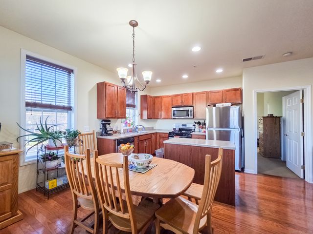 1 Rivington Way 201, Danbury, CT 06810