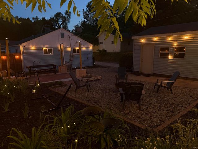 1005 Lancaster Drive, South Bend, IN 46614