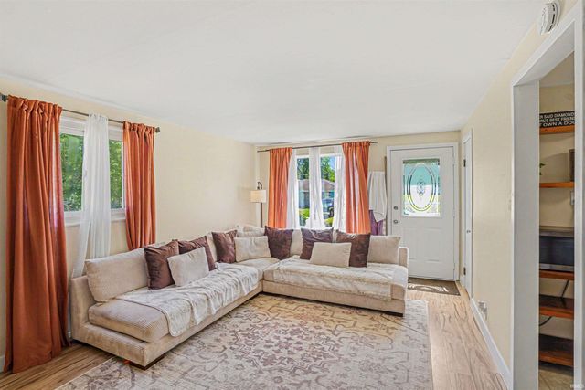 1005 Lancaster Drive, South Bend, IN 46614