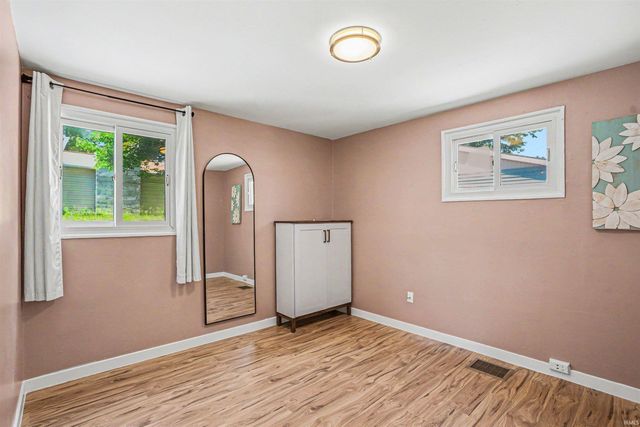 1005 Lancaster Drive, South Bend, IN 46614