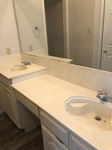 1417 WARWICK Drive, Lancaster, TX 75134