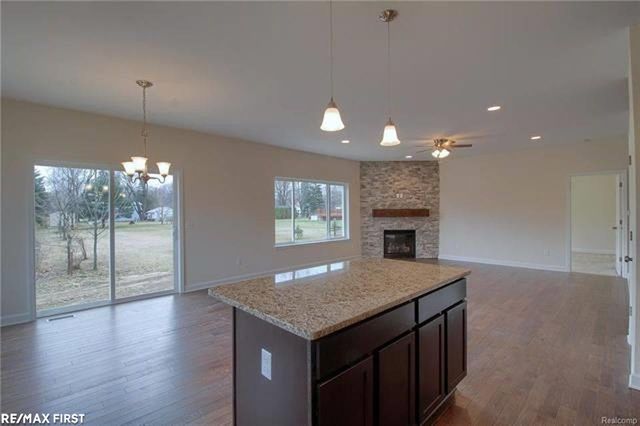70618 Sunny Brook Lane 14, Richmond, MI 48062