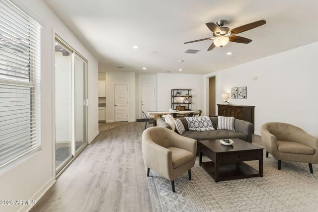 2930 N RAVEN --, Mesa, AZ 85207