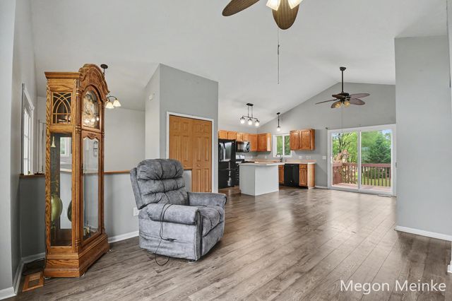 105 Pineview Drive, Belding City, MI 48809