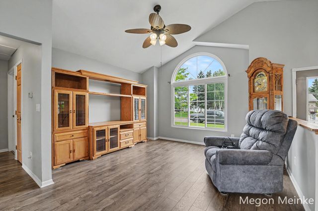 105 Pineview Drive, Belding City, MI 48809