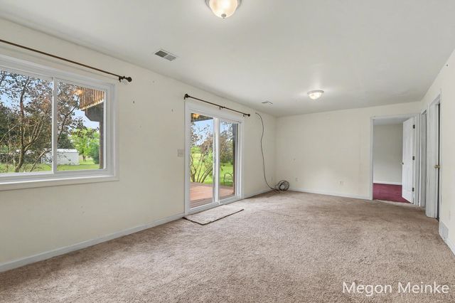 105 Pineview Drive, Belding City, MI 48809